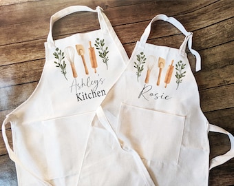 Personalized aprons for women with pocket  Adult and kids Mommy daughter matching baking apron Holiday Family matching apron  Cooking Apron