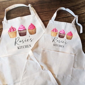 Matching Sibling Aprons – Personalized Cupcake Kids Apron Set, Custom Name Baking Gift, Family Cooking Aprons for Brothers & Sisters