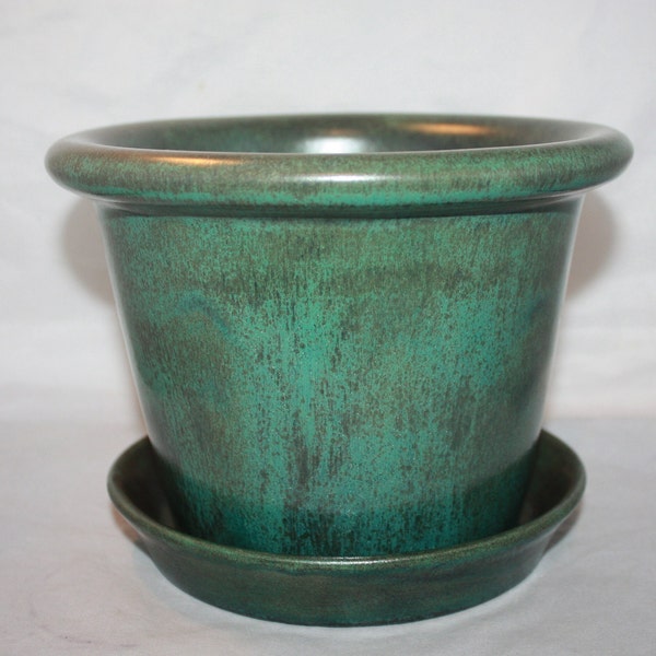 Ceramic Large Terracotta Style Planter Pot with Saucer