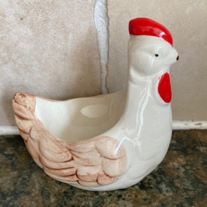 Vintage Glazed Ceramic Hen Egg Cup: Farmhouse Kitchen Decor