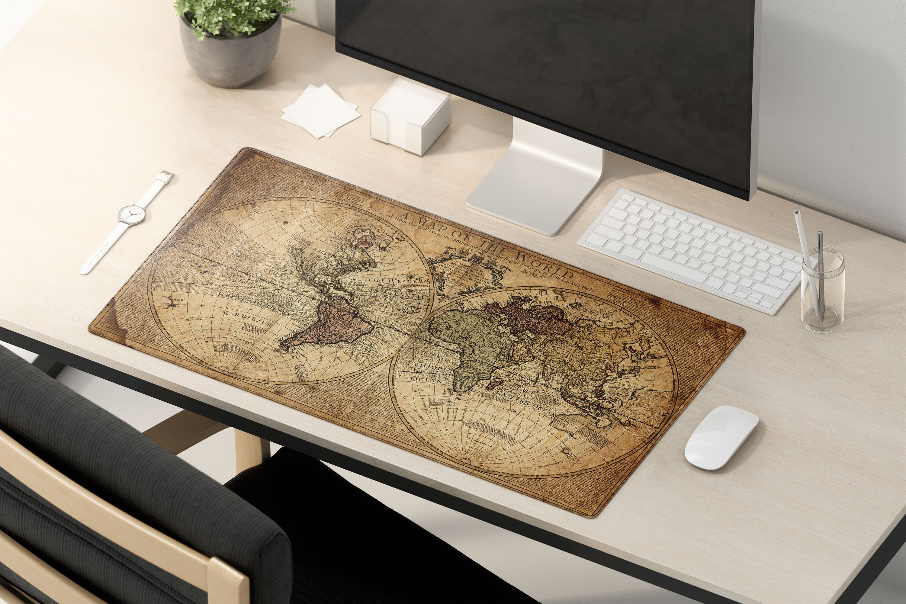 Official Mapa Do Mundo in Portugal Desk Mat - Desk Decor - 13.5 x 19.5  inches | 34.5 x 49.5 cm - Desk Pad - Desk Protector Mat - Cute Stationery 