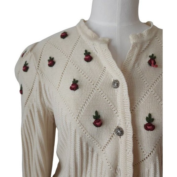 Vintage cream wool cardigan with 3D embroidered p… - image 2