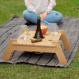 Demountable Wooden Portable Picnic Table with Wine Holder