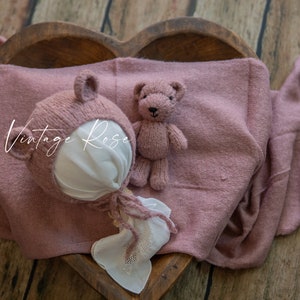 Knitted Newborn Photo Prop Set/ Handmade Knitted Toy bear/ Knitted baby props/ Newborn photography props/ Baby props image 4