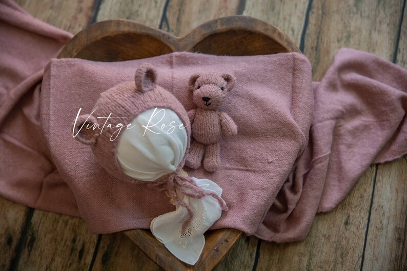 Knitted Newborn Photo Prop Set/ Handmade Knitted Toy bear/ Knitted baby props/ Newborn photography props/ Baby props image 4