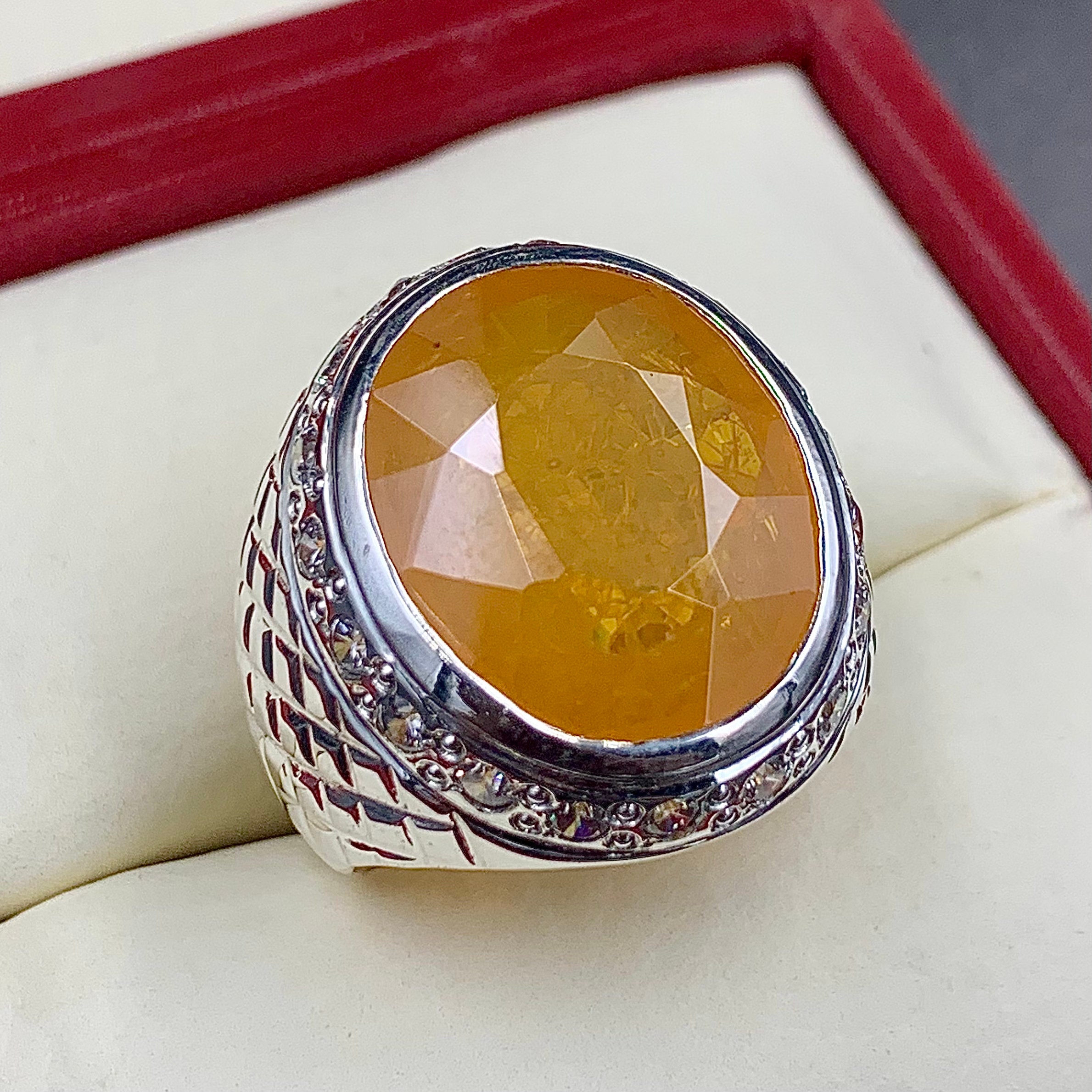 The Entrancing Yellow Sapphire Gold Ring