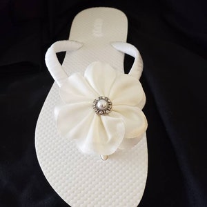 wedding flip flops for bride