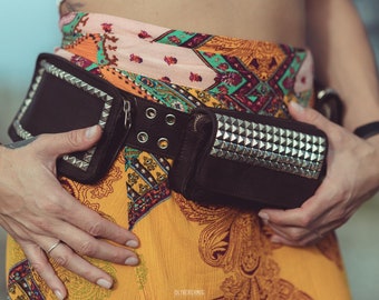 Brown Leather Hip Belt: Festival Fanny Pack, Travel Money  display picture 1