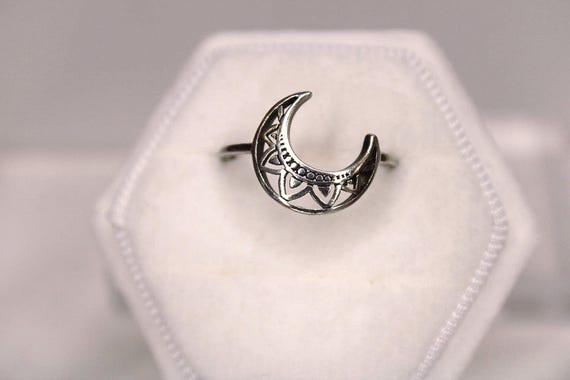 Crescent Moon 925 Sterling Floral Mandala Ring (Tested)
