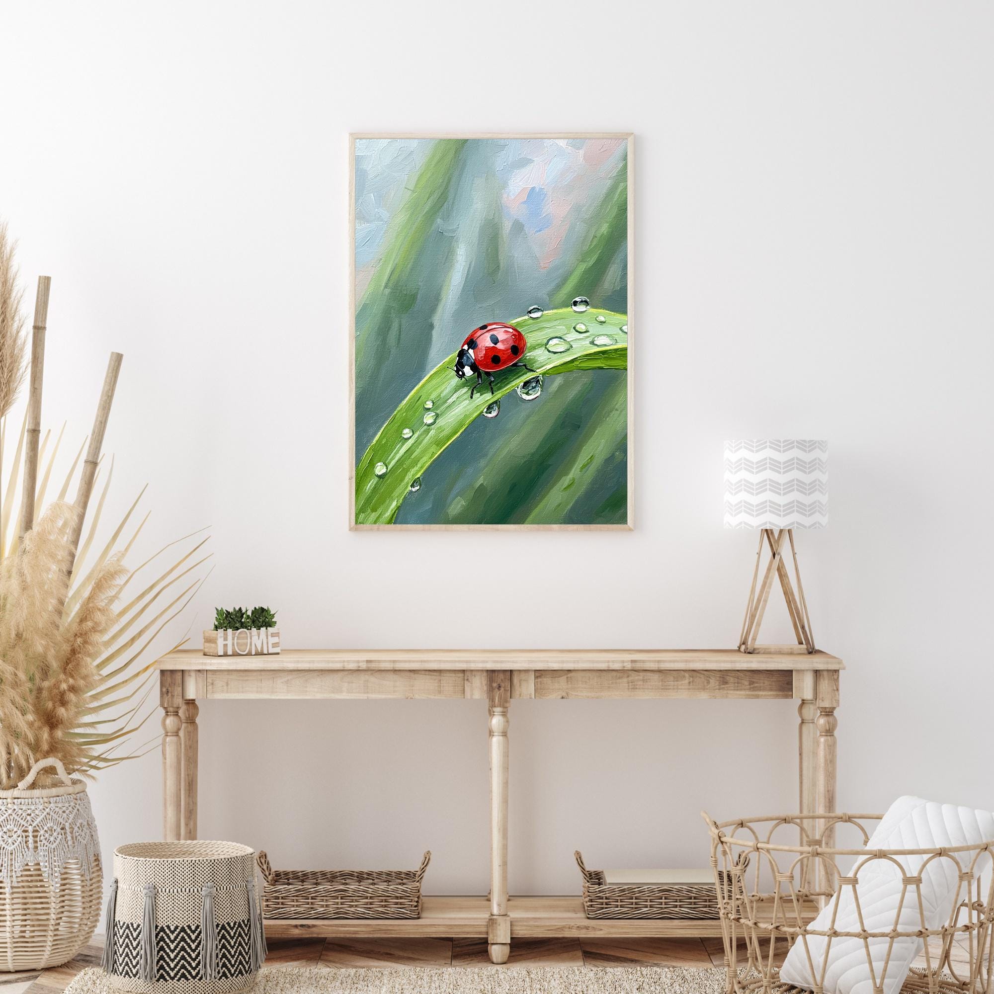 てんとう虫の露滴の絵画：夏の庭のアートプリント（デジタル