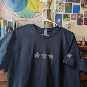 Spiral-star design blockprint t-shirt
