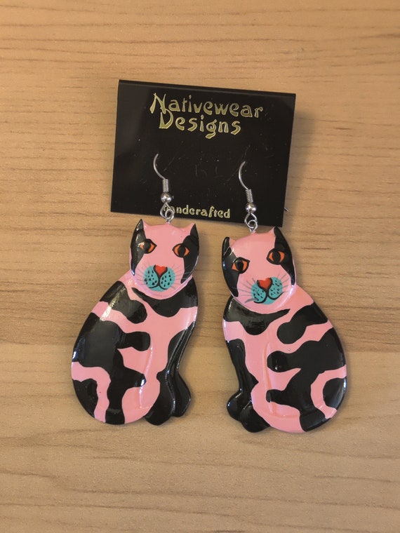 Funky 90s vintage wood pink hand-painted cat earr… - image 2