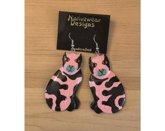 Funky 90s vintage wood pink hand-painted cat earrings pierced