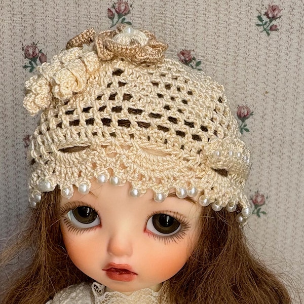 Hand - Crocheted BJD Vintage Flower Hat - Compatible with Blythe, Elegant Retro Floral Cap for Dolls
