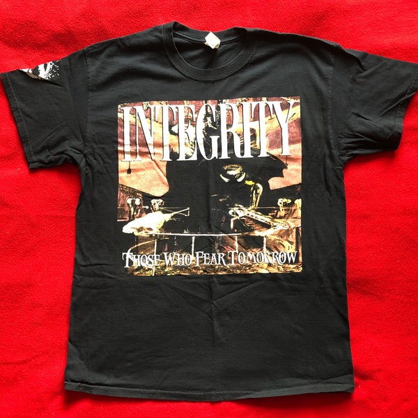 Integrity Rare Vintage like new Those who fear tomorrow  man’s L shirt