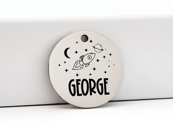 Gegraveerd hondenpenning | Dogtag raketschip | Stalen huisdier-ID-tag | Aangepaste kattenpenning | Aangepaste hondenpenning | Hondennaamplaatje | Huisdierpenning maan en sterren