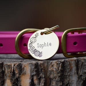 Etiqueta de identificação de cachorro personalizada | Acessórios para animais de estimação feitos à mão | Etiquetas personalizadas para animais de estimação | Etiquetas de cachorro estampadas à mão | Etiqueta de cachorro para coleira de cachorro | Etiqueta feita sob medida