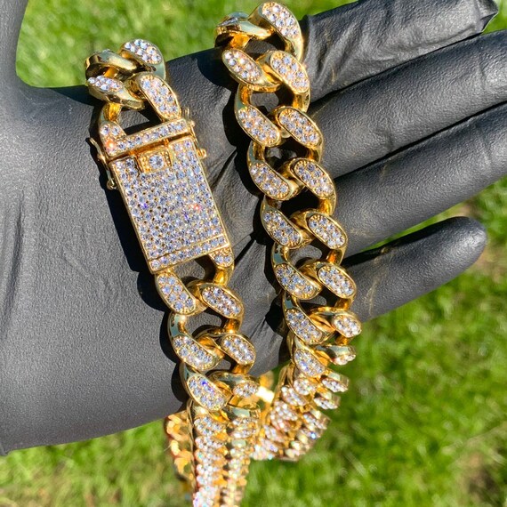 Iced Cuban Link Chain Necklace Gold 