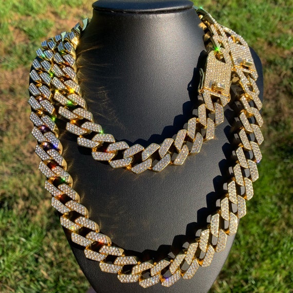 Iced Cuban Link Chain Necklace Gold 