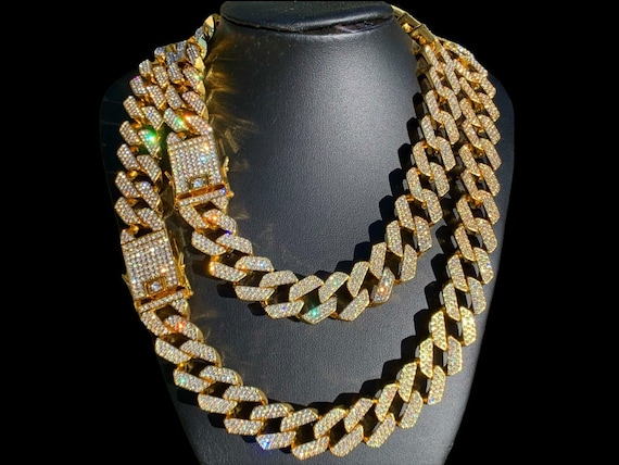 Iced Cuban Link Chain Necklace Gold 