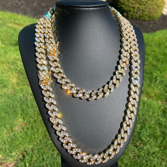 Iced Cuban Link Chain Necklace Gold 