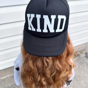 Kind, Kids Snapback Hat, Toddler Baseball Cap, Adjustable Flat Brim Hat for Boys & Girls,  Cool Youth Cap, Trendy Kids Hat