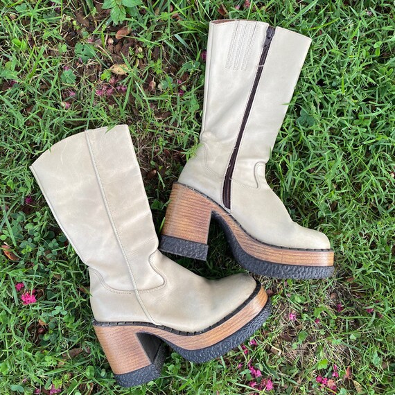 SOLD! Vintage 90s London Underground platform boot