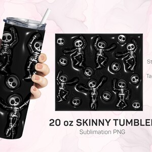 Pode incluir: Um design de sublimação para um copo skinny de 591 ml com fundo preto e um padrão repetido de esqueletos brancos dançando. O texto "Straight & Tapered" e "20 oz SKINNY TUMBLER Sublimation PNG" está incluído no design.