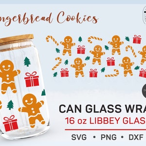 Könnte beinhalten: Ein digitales Design für eine 473 ml Glasgefäßverpackung mit einem Lebkuchenmann, Zuckerstangen und Weihnachtsgeschenken. Das Design ist in Rot, Grün, Braun und Weiß gehalten. Der Text "CAN GLASS WRAP 16 oz LIBBEY GLASS SVG • PNG • DXF" befindet sich am unteren Rand des Bildes.