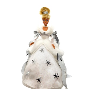 Disney Barbie - Cinderella. Holiday Princess