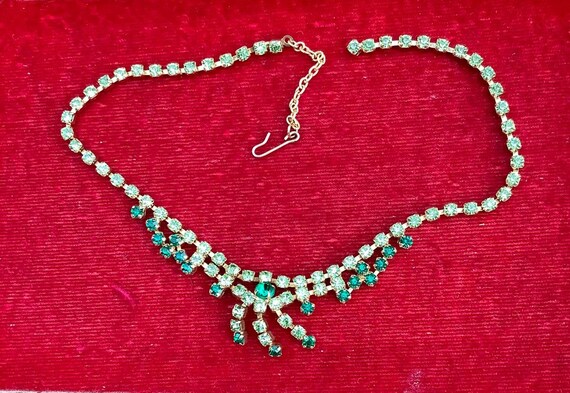 Vintage Emerald Green Tiered Rhinestone Necklace