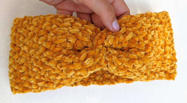 CROCHET PATTERN, Crochet Twisted Ear Warmer Pattern / Crochet Winter Headband, PDF Download image 2