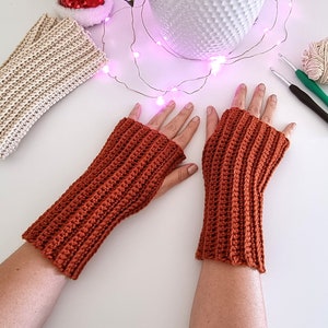 CROCHET PATTERN, Crochet Fingerless Gloves Pattern, Wrist Warmers Pattern, Fingerless Mitts Pattern, PDF image 2