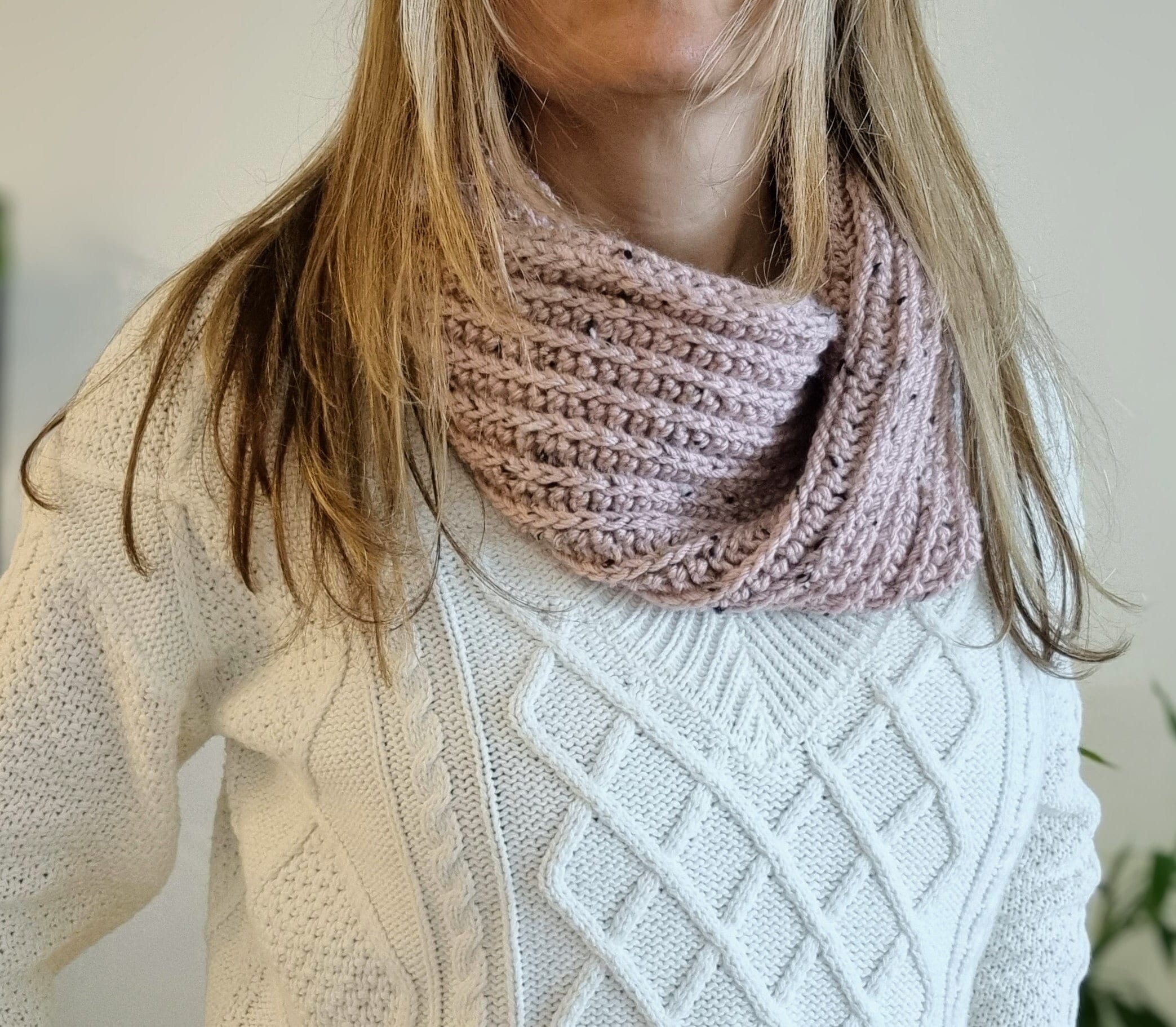 40 Neck Warmer Crochet Patterns for Cozy, Wearable Layers 12 Crochet Cowl Pattern Easy Knit-Look Cowl Neck Warmer