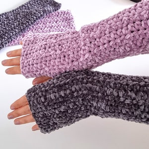 Crochet PATTERN, Fingerless Crochet Gloves, Warm Wrist Warmers, Fingerless Mitts Pattern, Texting Glove Crochet Pattern image 4