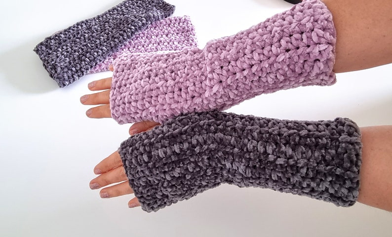 Crochet PATTERN, Fingerless Crochet Gloves, Warm Wrist Warmers, Fingerless Mitts Pattern, Texting Glove Crochet Pattern image 4