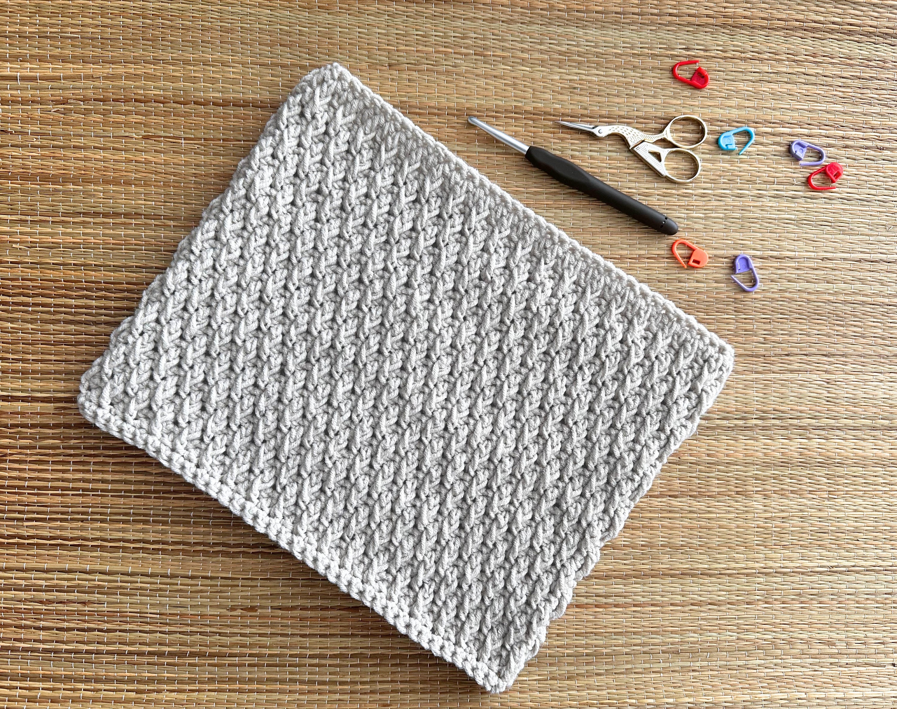 40 Crochet Cowl and Crochet Scarf Patterns to Warm Up Fall and Winter 28 Crochet Pattern Alpine Charm Crochet Cowl