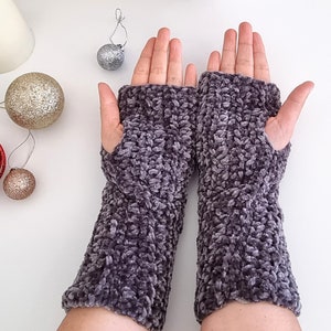 Crochet PATTERN, Fingerless Crochet Gloves, Warm Wrist Warmers, Fingerless Mitts Pattern, Texting Glove Crochet Pattern image 2