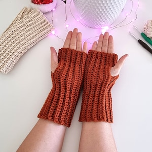 CROCHET PATTERN, Crochet Fingerless Gloves Pattern, Wrist Warmers Pattern, Fingerless Mitts Pattern, PDF image 3