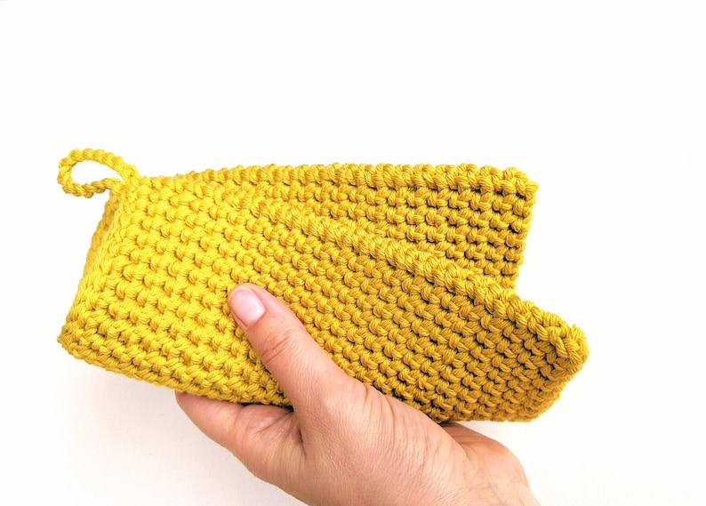 CROCHET PATTERN Crochet Thick Potholder Pattern Thermal image 1