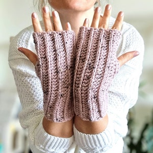 CROCHET PATTERN, Crochet Hand Warmers, Wrist Warmers Pattern, Fingerless Gloves Crochet Pattern, PDF