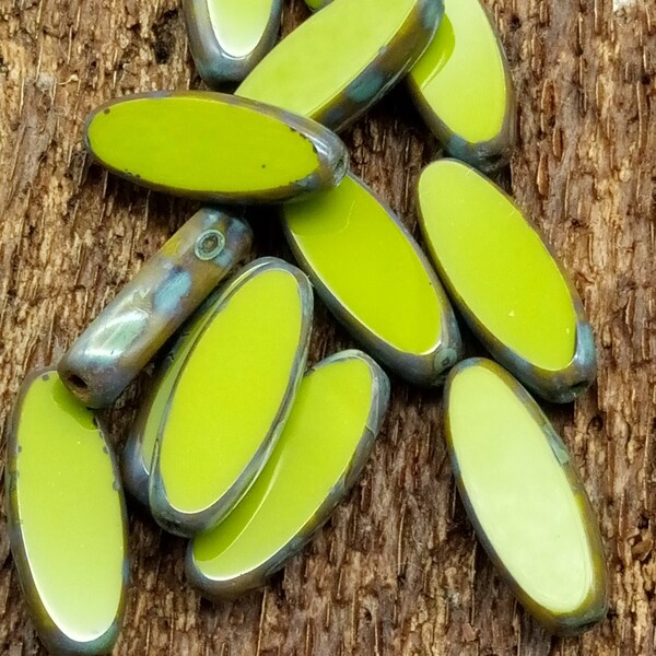 6 Czech beads 16 x 6 mm - spindle - petals - olives - boat - table-cut - olive green opaque w. Picasso - pressed glass beads