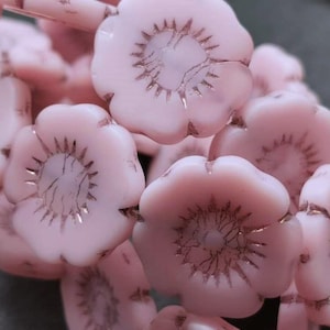 1 large Hawaiian flower bead 22 mm - Pressed - Soft pink alabaster with purple bronze - Matt finish - Bohemian glass beads - Boho - Hibiscus - CZ_1538