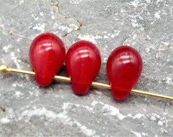 15 Czech Drops Pear Drop 9 x 6 mm Tear Czech Red Red Opal Rare Milky Glass Transluscent Glass Beads Bohemian Boho Glass Drops Tears