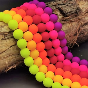 84 Stk. NEON runde Glasperlen 8mm, Loch 0,8mm - Seidenglas - Matt - 6 &quot;warme&quot; Farben als Perlenset -Leuchtende Perlen - Glühen in UV