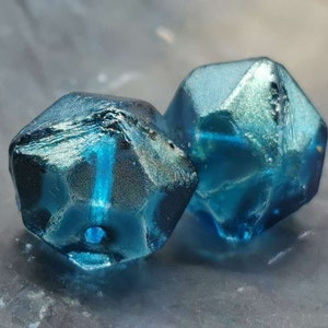 4 ENGLISH CUT Nuggets 12 mm - Sky blue transparent with bronze luster - Dyed - Bohemian Beads - B_1215
