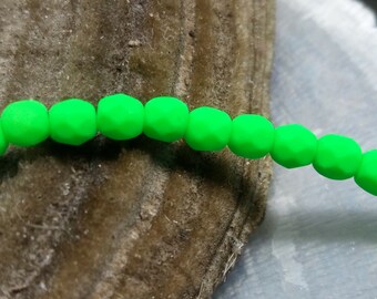 50 pcs 3 mm NEON faceted fire polished beads - Czech silk glass - Matt frosted - Neon green - UV active - Luminous glass beads