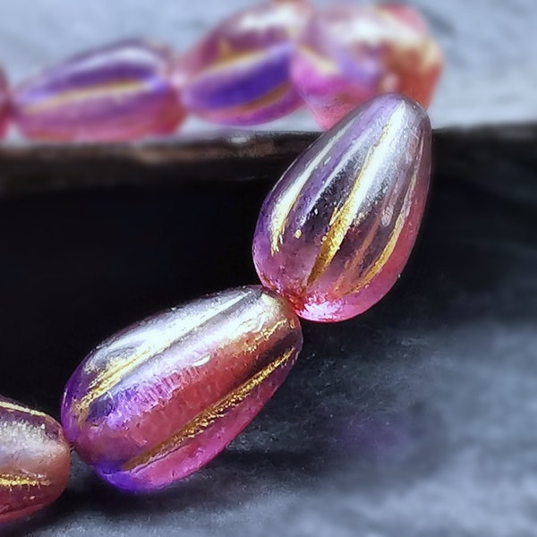 6 MELON DROPS 13 x 8 mm - Tear drop - Purple and pink transparent with gold - grooved - Bohemian glass drops -CZ_1422