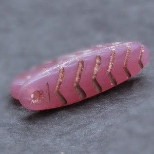 2 cuentas de vidrio de 30 x 9 mm - Cuentas grandes en forma de daga - Ópalo rosa con oro rosa - Cuentas exclusivas de EE. UU. - CZ_1345