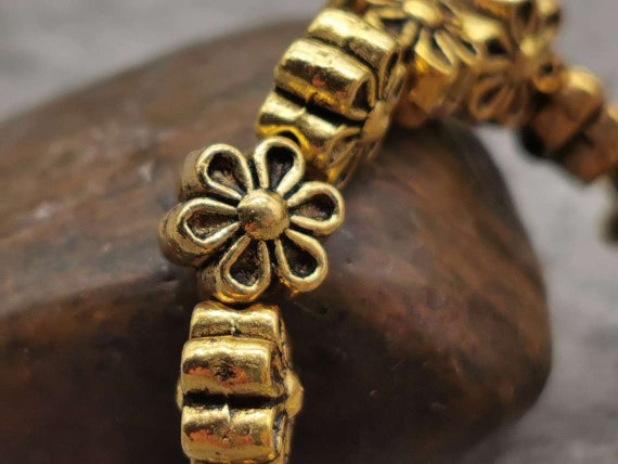 10 Metallische Perlen Blüten 6 mm - Altgold - Zwischenperlen f. Armbänder u. Ketten - Legierung - M_39